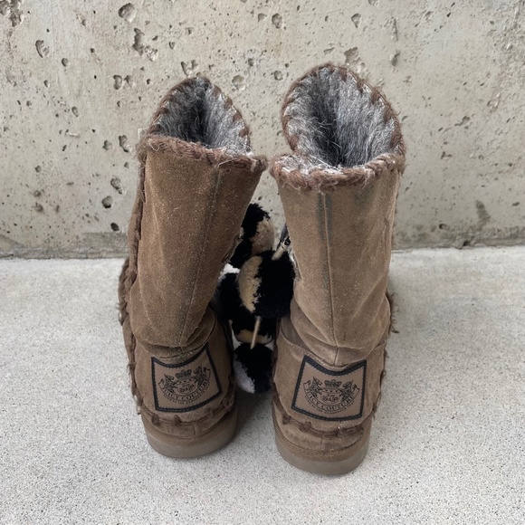Juicy Couture Brown Fur Lined Winter Boots with Stitching and Pom Poms - size 8 - Picture 3 of 10